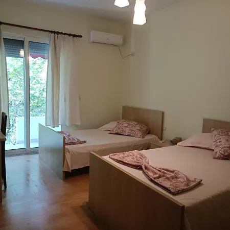 شقة Tirana's Hidden Wonder